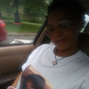 Meet your Posher, Denisha